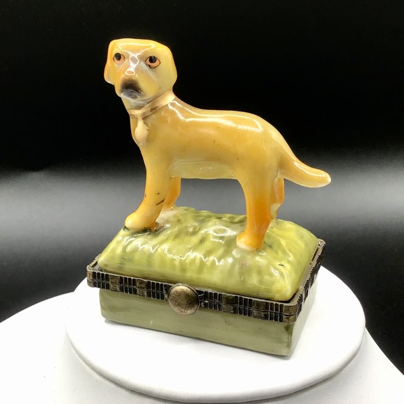 🌺Vintage Porcelain Dog Trinket Box